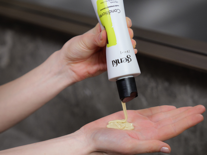 genki_haircare_hair_strengthening_conditioner_auf_hand.png